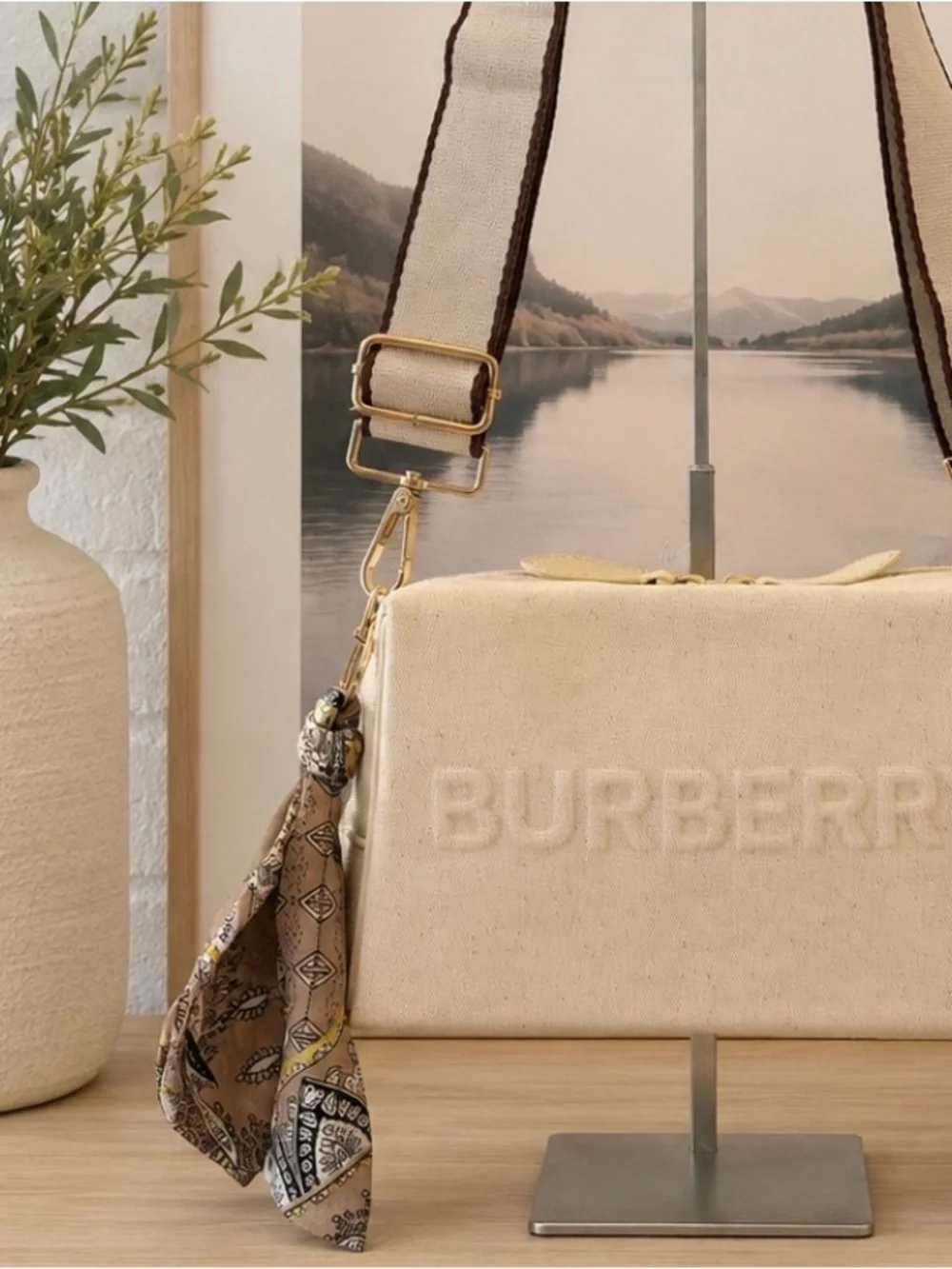 Burberry Cream Cosmic/Beauty Bag GWP item NWOT